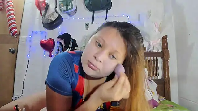 Snapshot of SofiaOlivares chatting on March 10, 6:12 pm SofiaOlivares online show from March 10, 6:12 pm
