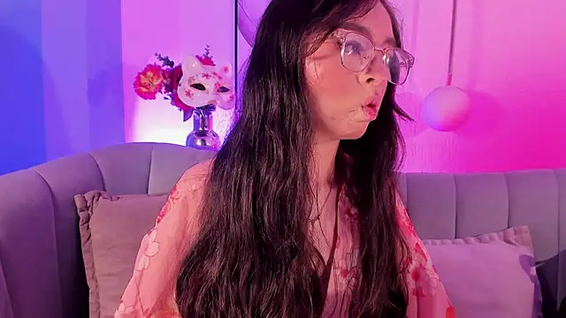 Eva Macalliter online show from March 25, 3:28 am