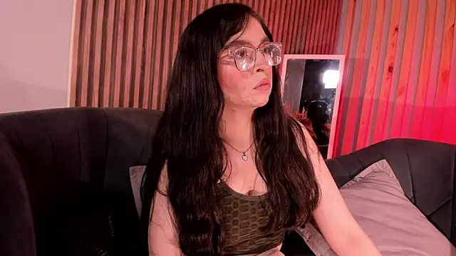 Eva Macalliter online show from April 1, 3:19 am