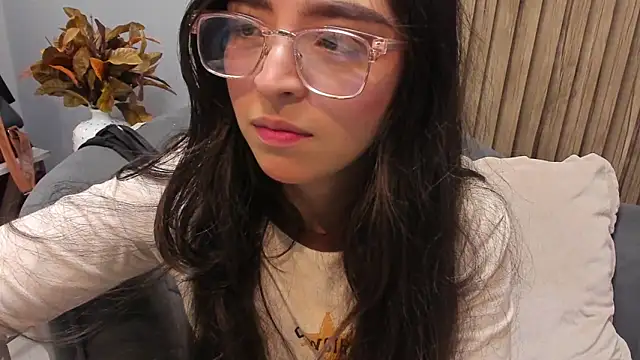 Eva Macalliter online show from March 20, 2:40 am