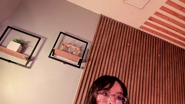 Eva Macalliter online show from March 15, 5:14 am