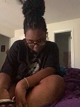 SweetHoneyBunz online show from January 13, 4:44 pm