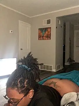 SweetHoneyBunz online show from October 28, 4:13 am