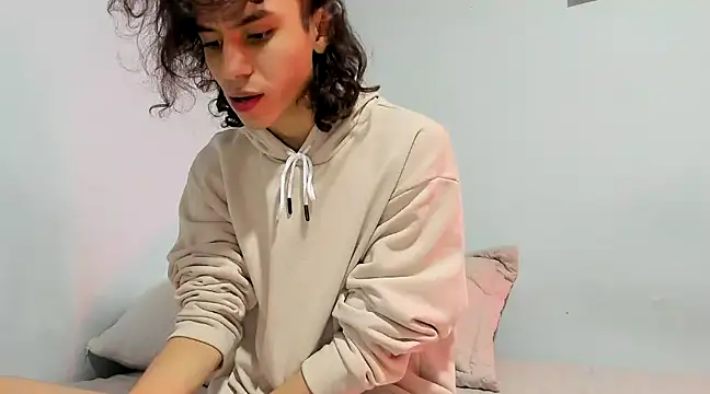 imcoltonalvin online show from January 10, 2:14 am