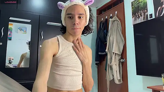 imcoltonalvin online show from September 18, 10:35 pm