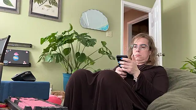 Linzy 19 online show from February 17, 5:21 pm