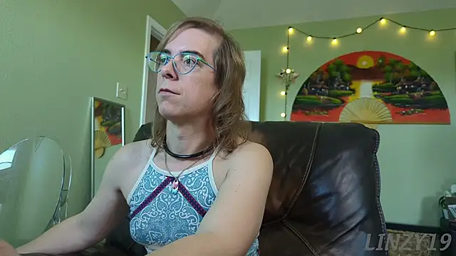 Linzy 19 online show from September 30, 4:57 pm