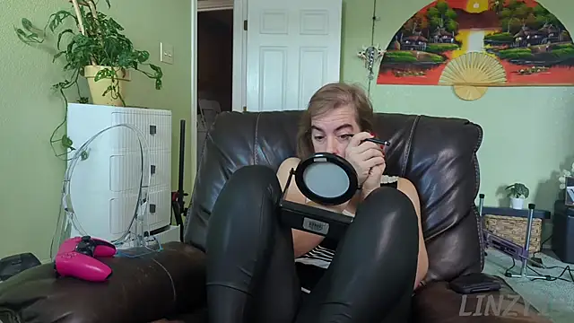 Linzy 19 online show from September 13, 3:34 pm