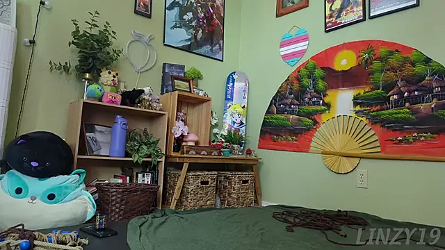 Linzy 19 online show from February 22, 9:48 pm