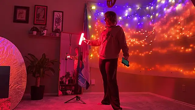 Linzy 19 online show from February 24, 5:41 am