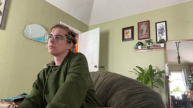 Linzy 19 online show from February 25, 5:35 pm