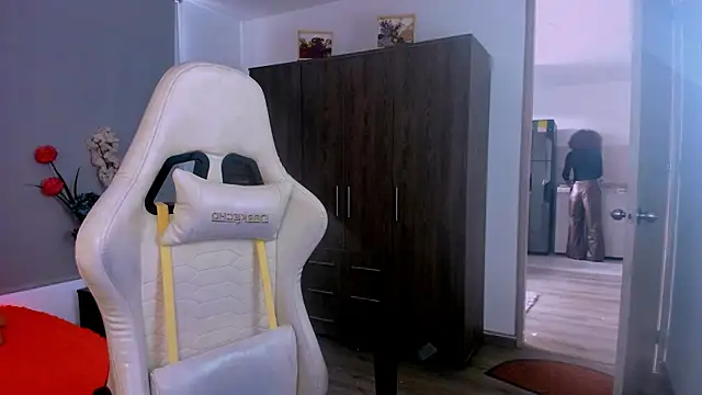 ScarlettMalbec online show from April 22, 9:21 pm