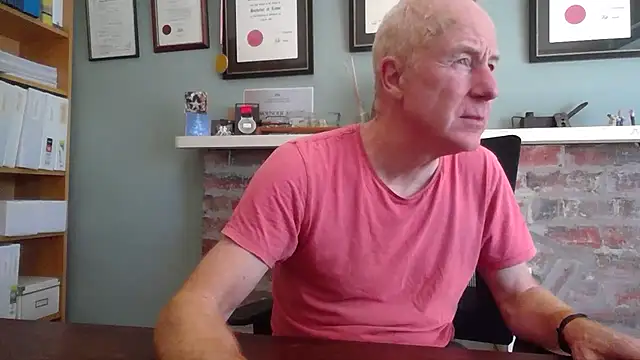 jiggy77777 online show from December 11, 4:49 am