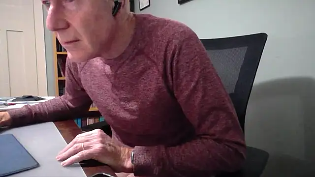 jiggy77777 online show from February 10, 9:47 pm