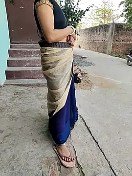COUPLLE VILLAGE online show from May 11, 1:51 am