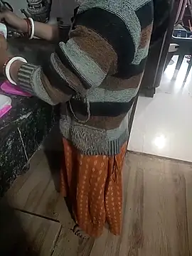 COUPLLE VILLAGE online show from November 28, 2:45 am