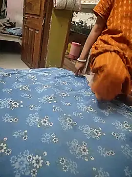 COUPLLE VILLAGE online show from April 14, 1:54 am