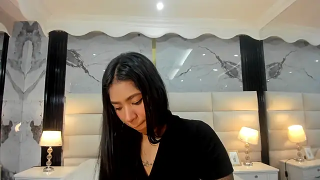 Lia-Anahiz online show from December 2, 4:58 am