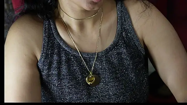 -AyeshaSinghania- online show from March 12, 4:02 pm