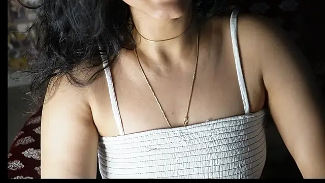 -AyeshaSinghania- online show from March 11, 4:18 pm