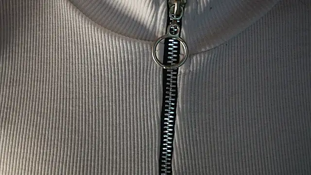 -AyeshaSinghania- online show from December 19, 9:55 am