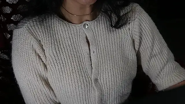 -AyeshaSinghania- online show from February 17, 10:40 am