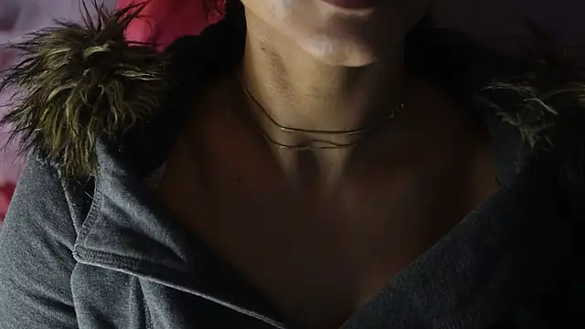 -AyeshaSinghania- online show from December 1, 3:46 pm