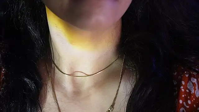 -AyeshaSinghania- online show from April 14, 8:19 am