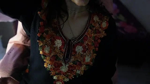 -AyeshaSinghania- online show from February 7, 6:43 am