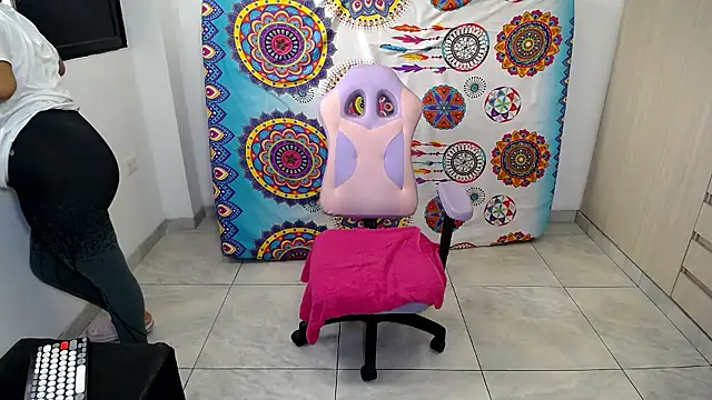 daleska ayala 1 online show from January 13, 4:00 pm