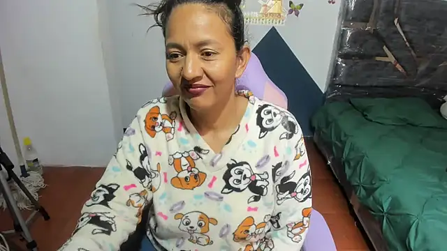 Snapshot of daleska_ayala_1 chatting on September 9, 2:59 pm daleska ayala 1 online show from September 9, 2:59 pm