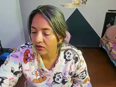 Snapshot of daleska_ayala_1 chatting on October 11, 5:30 am daleska ayala 1 online show from October 11, 5:30 am