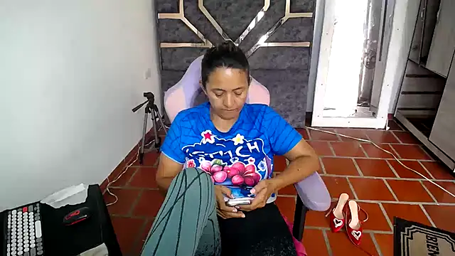 daleska ayala 1 online show from March 16, 7:05 pm