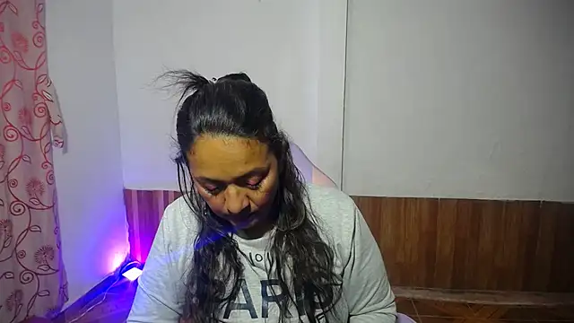 Snapshot of daleska_ayala_1 chatting on February 24, 6:47 pm daleska ayala 1 online show from February 24, 6:47 pm
