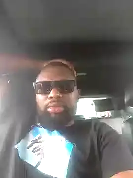 Snapshot of Yardie_bone chatting on March 5, 11:28 am Yardie bone online show from March 5, 11:28 am