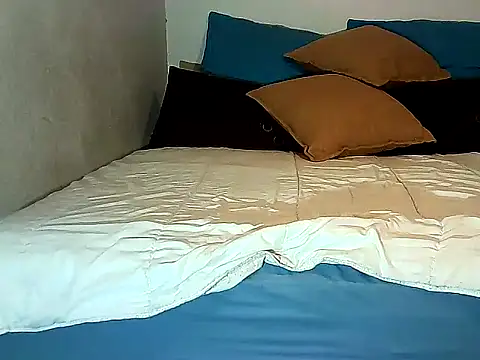 Snapshot of Yardie_bone chatting on February 8, 4:46 pm Yardie bone online show from February 8, 4:46 pm