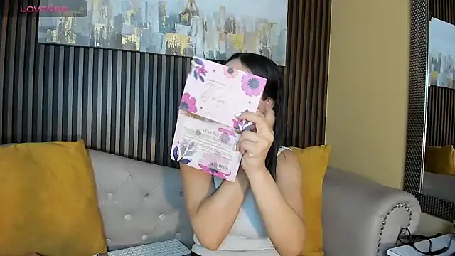 Snapshot of emily_roberts1 chatting on September 24, 12:55 pm emily roberts1 online show from September 24, 12:55 pm