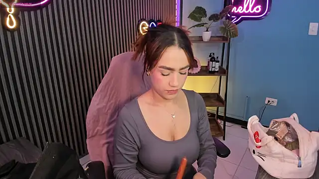 Snapshot of emily_roberts1 chatting on October 30, 4:22 am emily roberts1 online show from October 30, 4:22 am