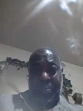 macnificent1fr online show from January 14, 7:23 am