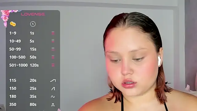 YuliCardona  online show from June 20, 5:34 am