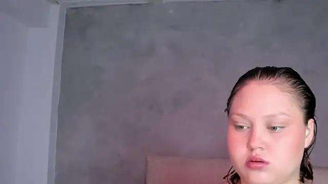 YuliCardona  online show from June 23, 5:44 pm