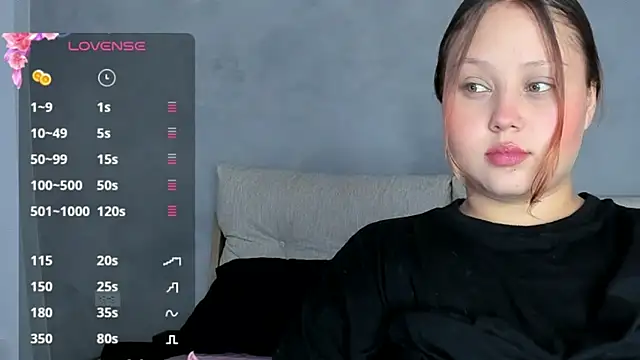 YuliCardona  online show from June 10, 5:03 pm