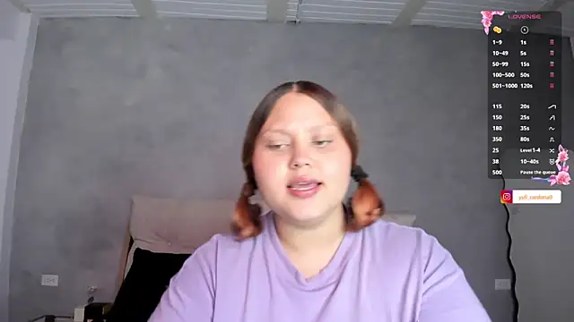 YuliCardona  online show from June 28, 9:10 pm