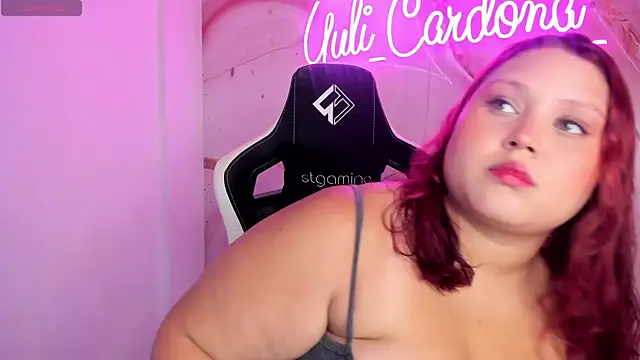 Snapshot of YuliCardona_ chatting on October 22, 8:41 pm YuliCardona online show from October 22, 8:41 pm