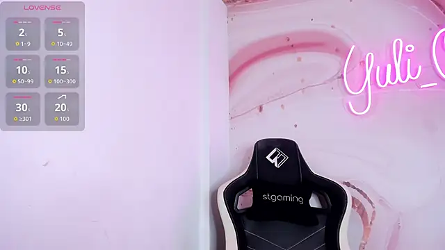 Snapshot of YuliCardona_ chatting on October 29, 4:44 am YuliCardona online show from October 29, 4:44 am