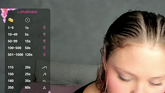 YuliCardona  online show from June 8, 7:47 pm