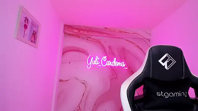 YuliCardona  online show from April 13, 7:51 pm