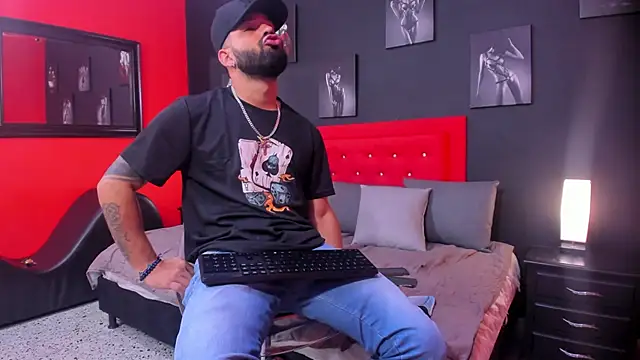 Thiagogomez online show from October 30, 12:25 pm