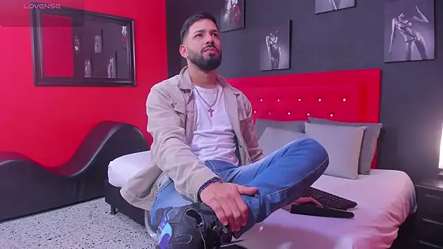 Thiagogomez online show from December 18, 12:20 pm