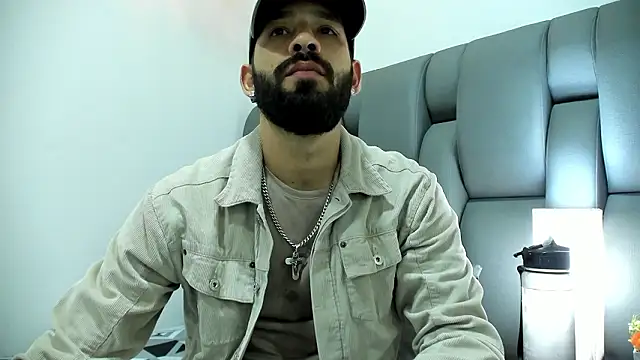 Thiagogomez online show from March 7, 7:19 pm